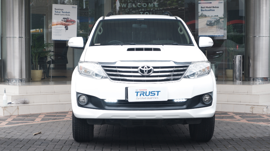 TOYOTA FORTUNER 2.5 G AT 2013